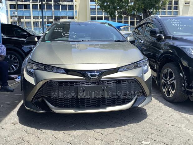 Toyota Corolla 2018 Brown