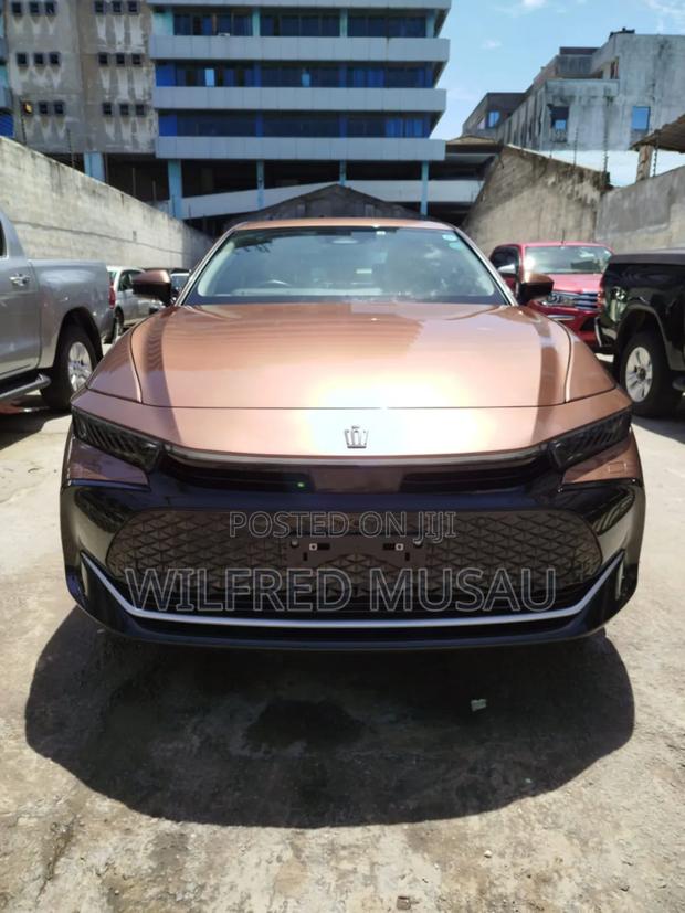 Toyota Crown 2022
