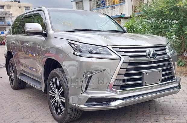 Lexus LX 570 (5 seats) AWD 2017 Gray
