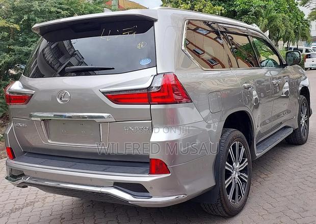 Lexus LX 570 (5 seats) AWD 2017 Gray