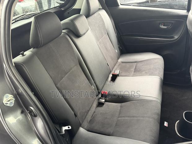 Toyota Vitz 1.5 FWD 5dr 2018 Gray