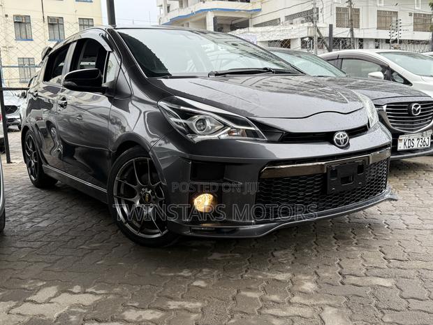 Toyota Vitz 1.5 FWD 5dr 2018 Gray