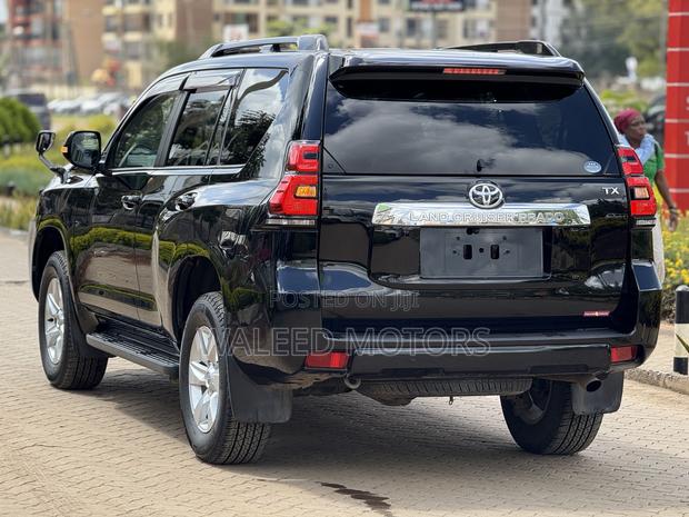 Toyota Land Cruiser Prado 2.7 2019 Black