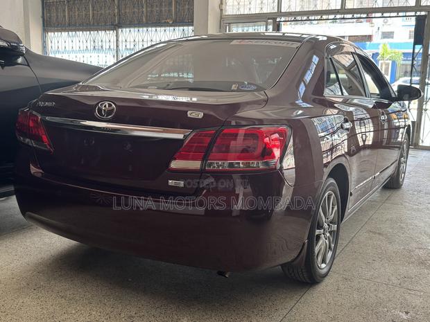 Toyota Premio 2018 Red