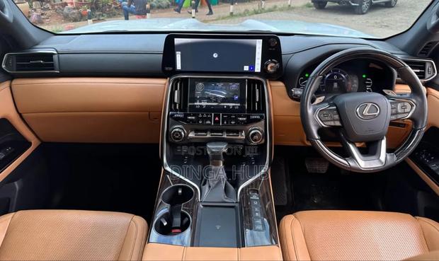 Lexus LX 2022 Pearl