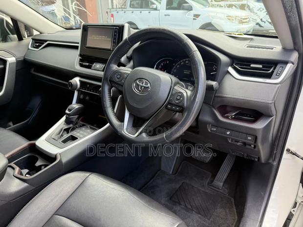 Toyota RAV4 2019 White