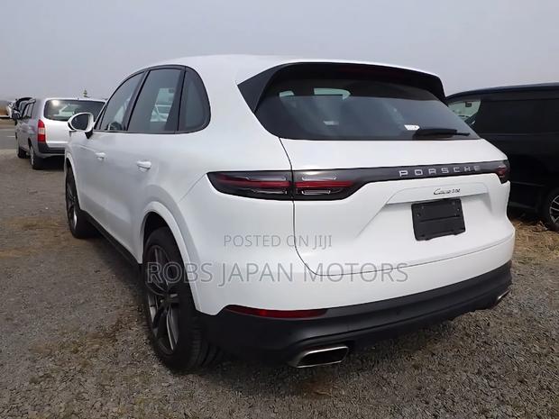 Porsche Cayenne Base AWD 2019 White