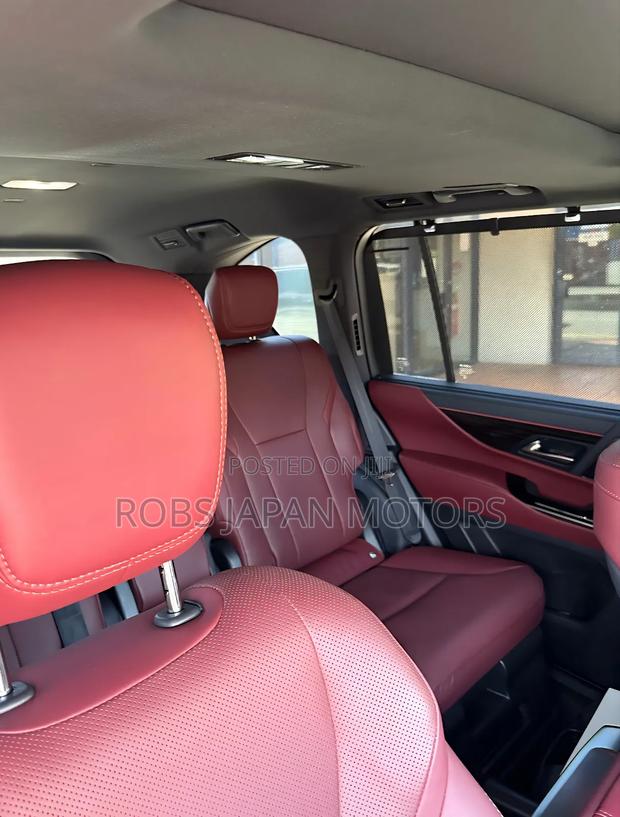 Lexus LX 2023