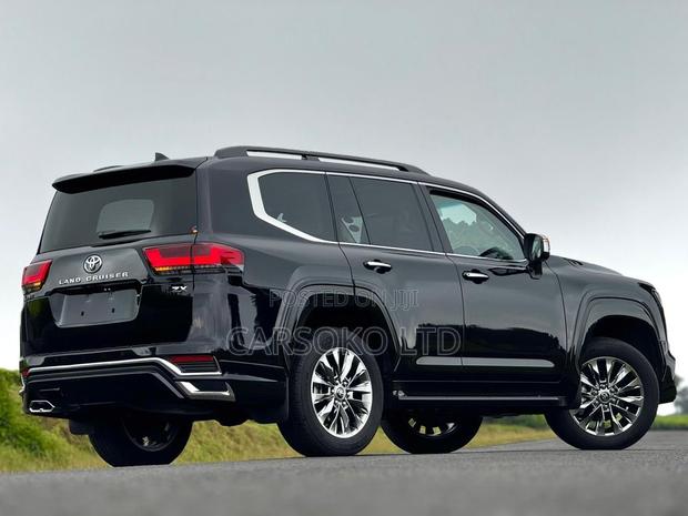 Toyota Land Cruiser 3.3 Diesel 4WD 2022 Black