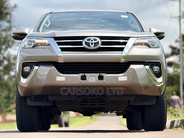 Toyota Fortuner 2.8 D RWD 2018 Silver