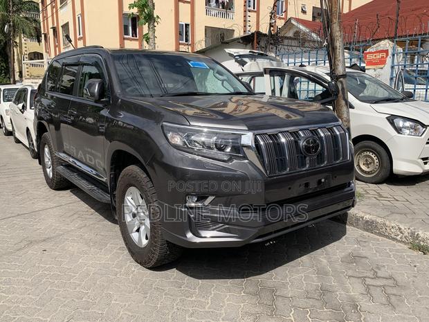 Toyota Land Cruiser Prado 2.8 2018 Gray