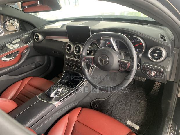 Mercedes-Benz C200 2018 Matt Black
