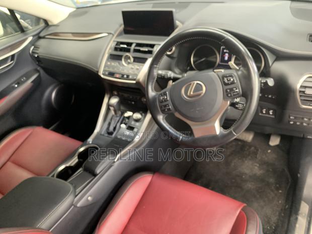 Lexus NX 300h Base 4x4 (2.5L 4cyl 2A) 2018 Pearl