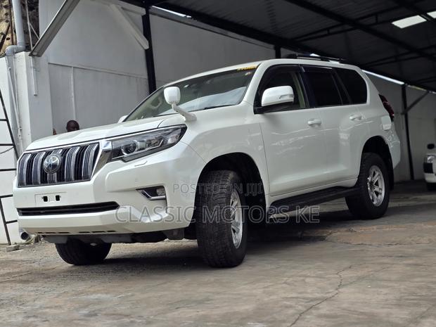 Toyota Land Cruiser Prado 2.8 2019 White