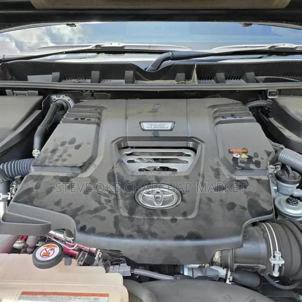 Toyota Land Cruiser Prado 2023 Teal