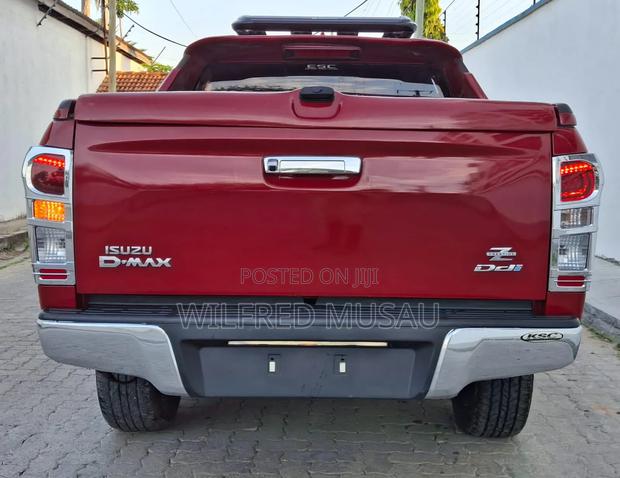 Isuzu D-MAX 2018 Red