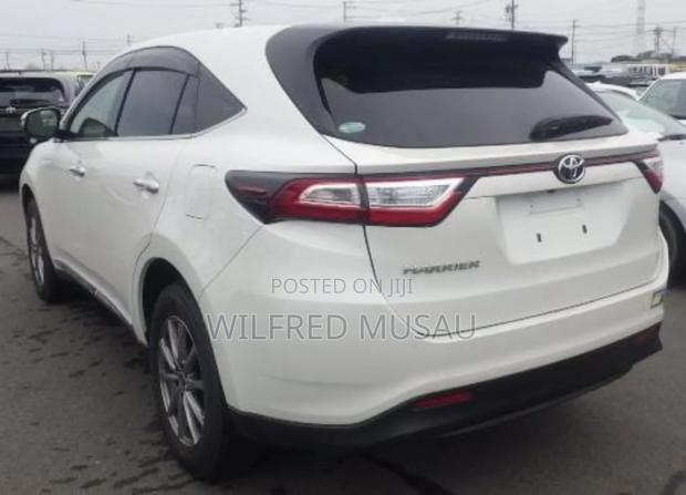 Toyota Harrier 2.0 4WD 2018 White