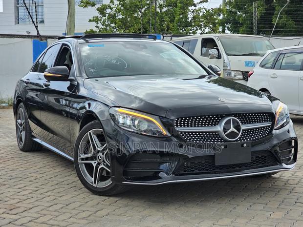 Mercedes-Benz C200 2019 Black