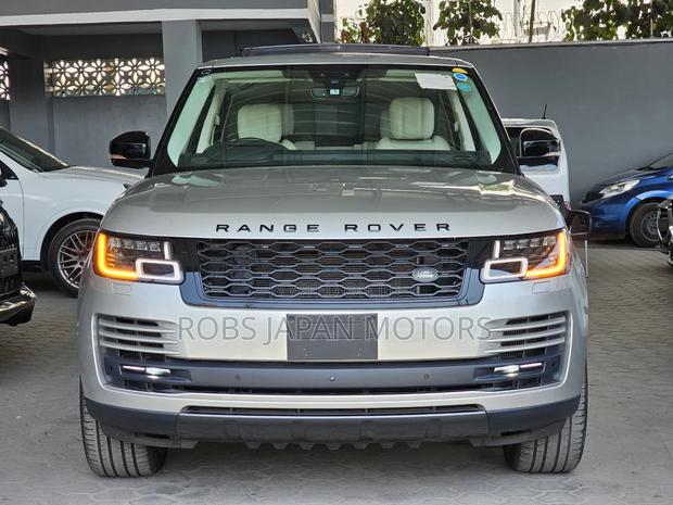 Land Rover Range Rover Vogue 2019 Gold