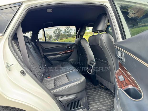 Toyota Harrier 2016 White
