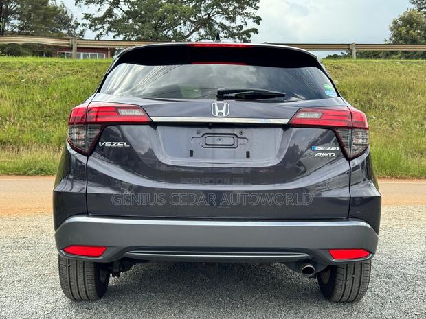 Honda Vezel 2018 Black