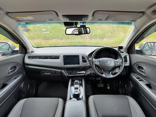 Honda Vezel 2018 Black
