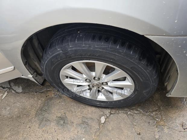 Toyota Premio 2015 Silver