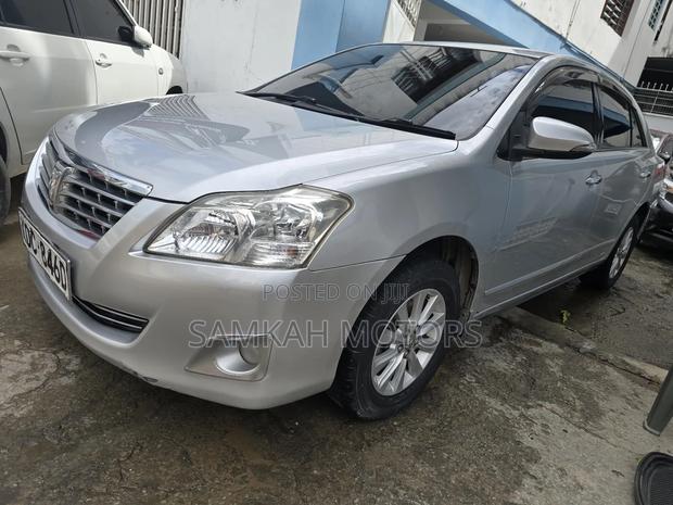 Toyota Premio 2015 Silver