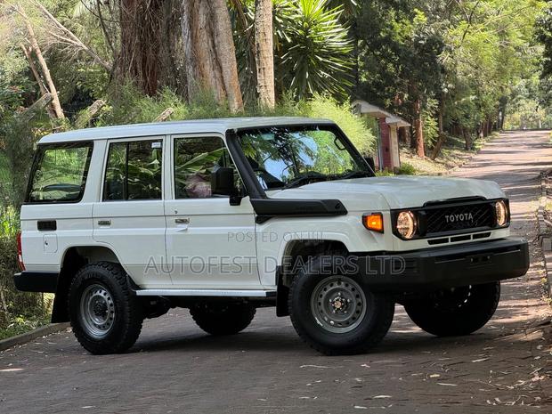 New Toyota Land Cruiser 2024 White