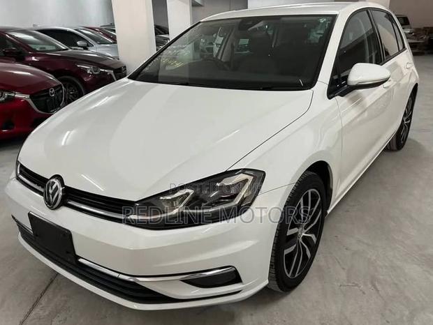 Volkswagen Golf TSI S FWD 2018 White