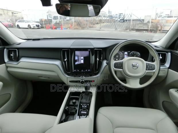 Volvo XC60 T5 Inscription AWD 2019 Blue