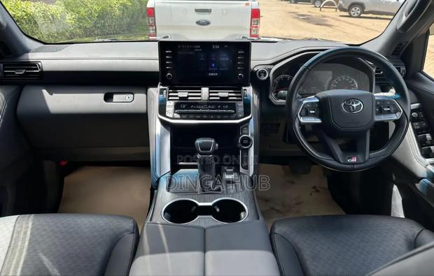 Toyota Land Cruiser 2023 Black