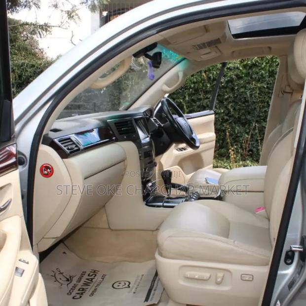 Lexus LX 570 2010 Gray