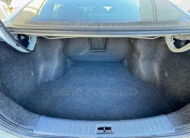 Nissan Bluebird 2018 White