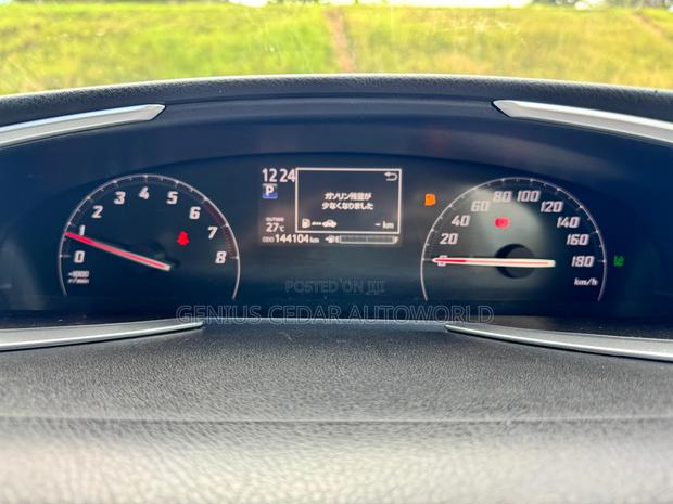 Toyota Sienta 2020 Silver