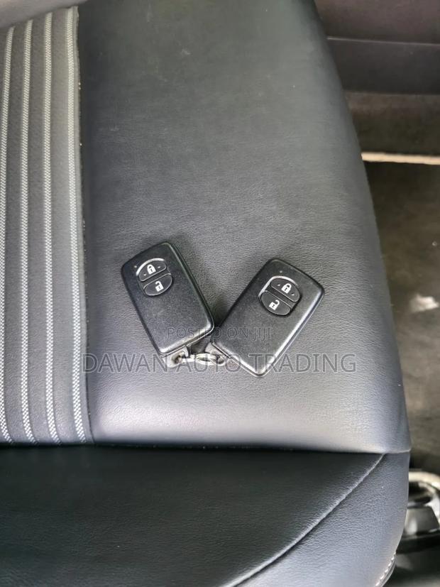 Toyota Corolla Fielder 2018 Black