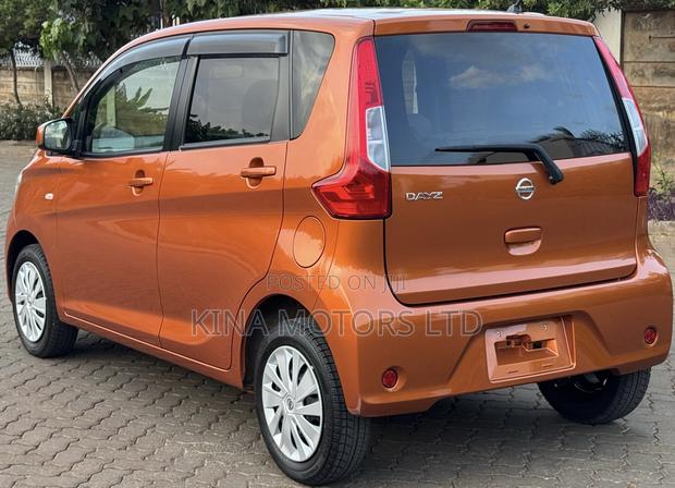 Nissan Dayz 2018 Orange