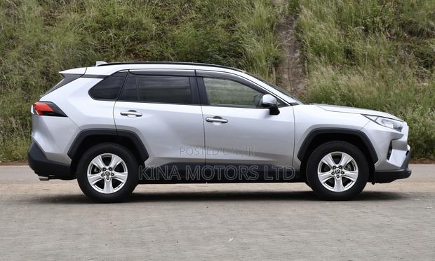 Toyota RAV4 2020 Silver