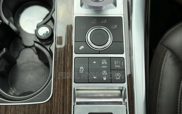 Land Rover Range Rover Sport HSE 4x4 (3.0L 6cyl 8A) 2016 Black