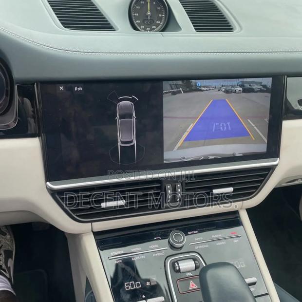 Porsche Cayenne Turbo AWD 2019 White