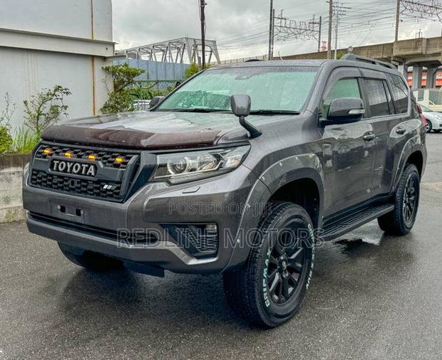 Toyota Land Cruiser Prado 2.8 2020 Gray