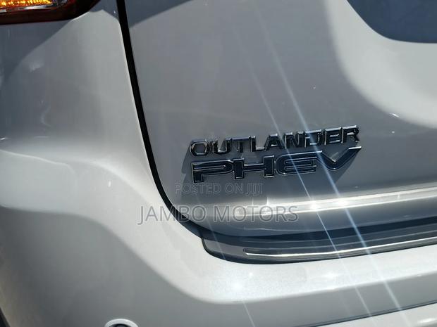 Mitsubishi Outlander 2.0 PHEV AWD 2019 White
