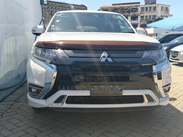 Mitsubishi Outlander 2.0 PHEV AWD 2019 White