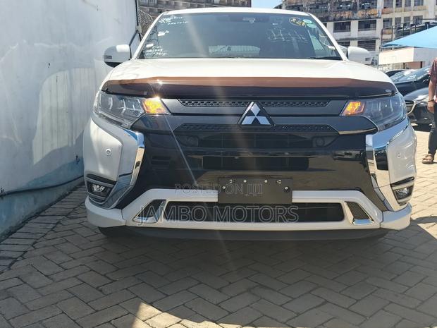Mitsubishi Outlander 2.0 PHEV AWD 2019 White
