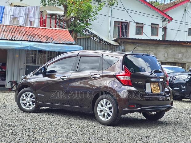 Nissan Note 2017 Brown