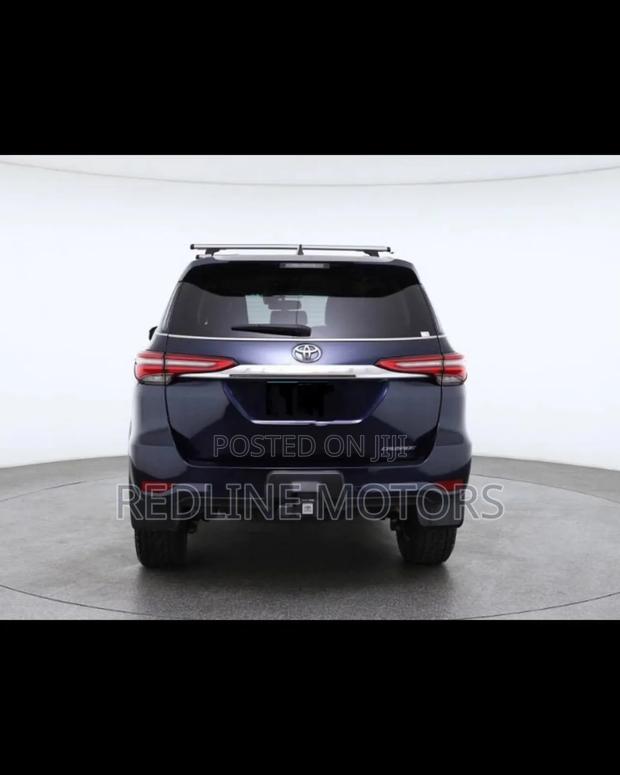 Toyota Fortuner 2021 Blue