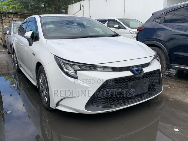 Toyota Corolla Hatchback 2019 White