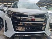 Toyota Noah 2018 White for sale