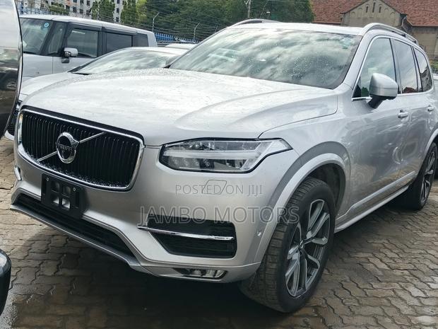 Volvo XC90 T5 Momentum AWD 2018 Silver
