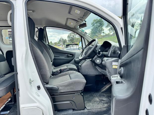 Nissan NV200 2018 White